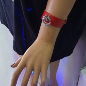 HANDMADE  SMALL RING LEATHER WRISTBAND - RED